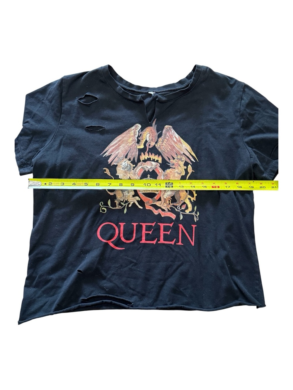 Queen Royal Crest Logo Women’s Black Ripped Grunge Band Tee Large - Picture 5 of 9